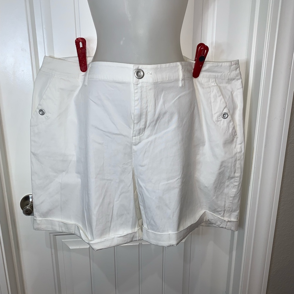 Lane Bryant White Shorts NWOT